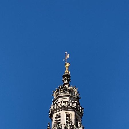 Au Pied Du Beffroy Apartment Arras Bagian luar foto