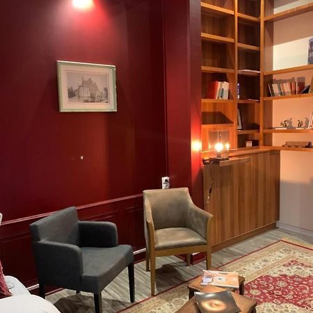 Au Pied Du Beffroy Apartment Arras Bagian luar foto