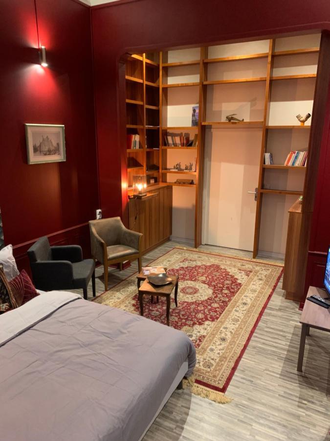 Au Pied Du Beffroy Apartment Arras Bagian luar foto